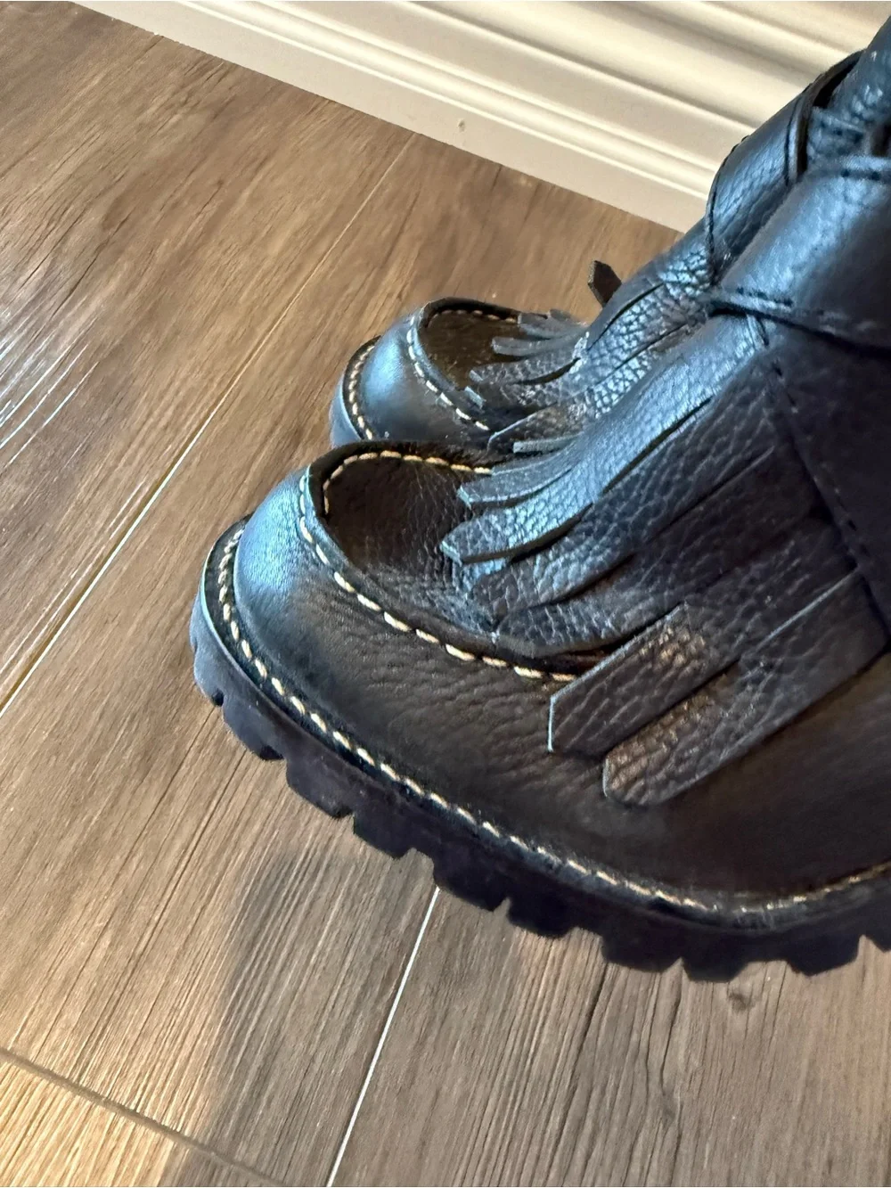 Tory Burch Lyle Leather Fringe Booties Size 9